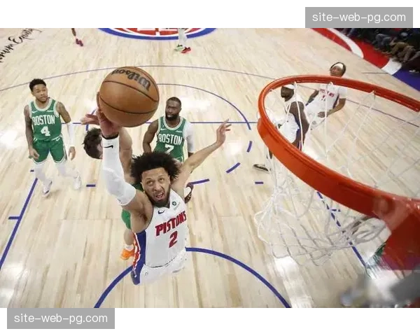 活塞靠防守稳居东部第一，篮板与抢断数据出色